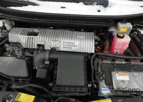 2011 Toyota Prius Three z USA, uszkodzony, nr VIN JTDKN3DU8B5320178